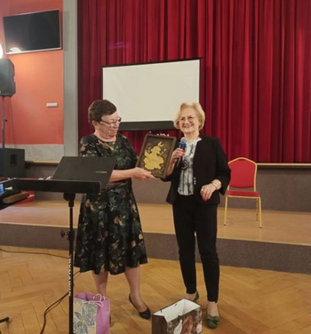 WYKŁAD ZATYTUŁOWANY ,, ZAPRASZAMY DO AZJI” dnia 20.04.2026 roku WYGŁOSIŁA prof. DANUTA UMIASTOWSKA.